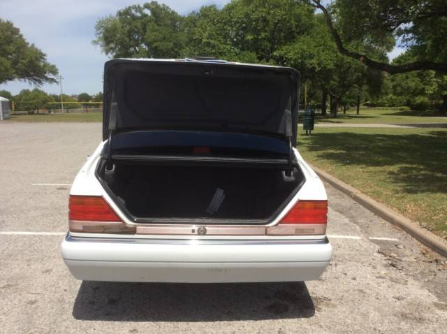 Mercedes-benz-s-class-1995-8