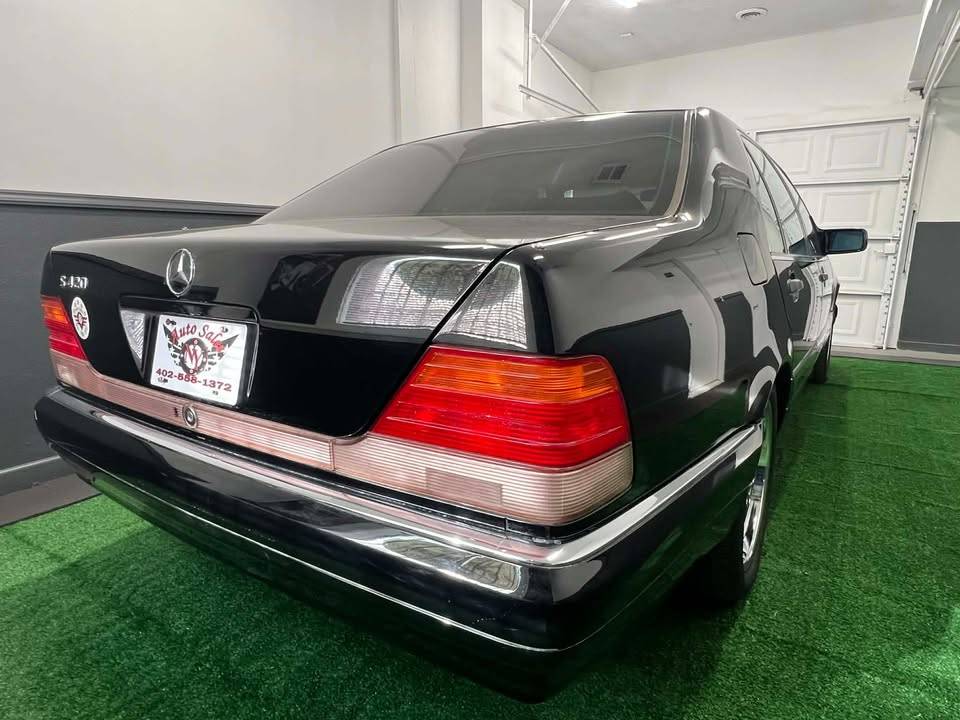 Mercedes-benz-s-class-1995-black-1