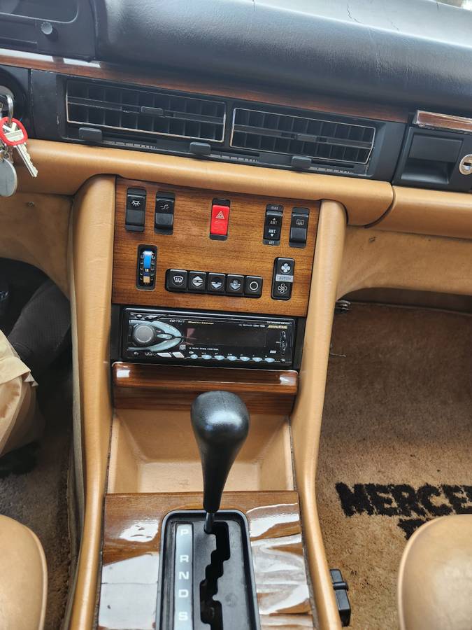 Mercedes-benz-s-class-diesel-1981-blue-10