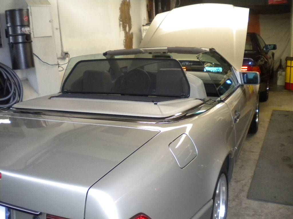 Mercedes-benz-sl320-1995-silver-10