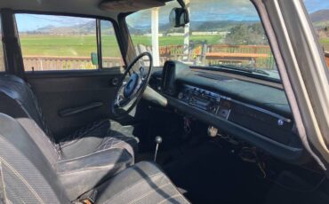 Mercedes-w110-1966-grey-4