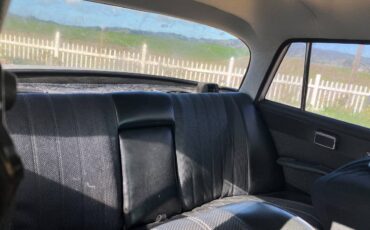 Mercedes-w110-1966-grey-5