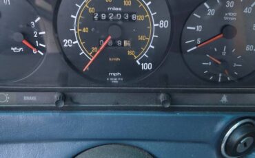 Mercedes-w123-300d-turbo-diesel-1984-blue-3