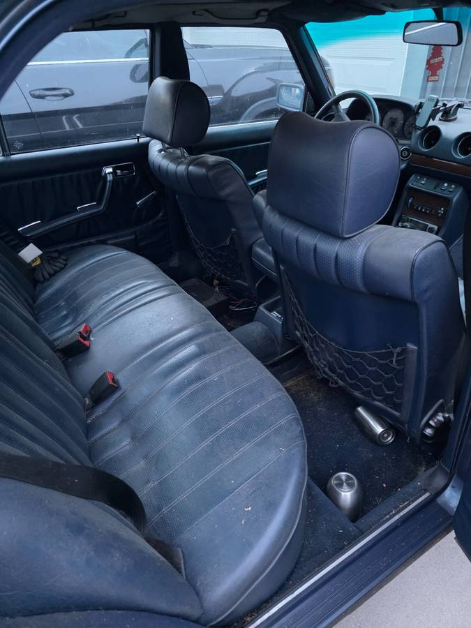 Mercedes-w123-300d-turbo-diesel-1984-blue-6