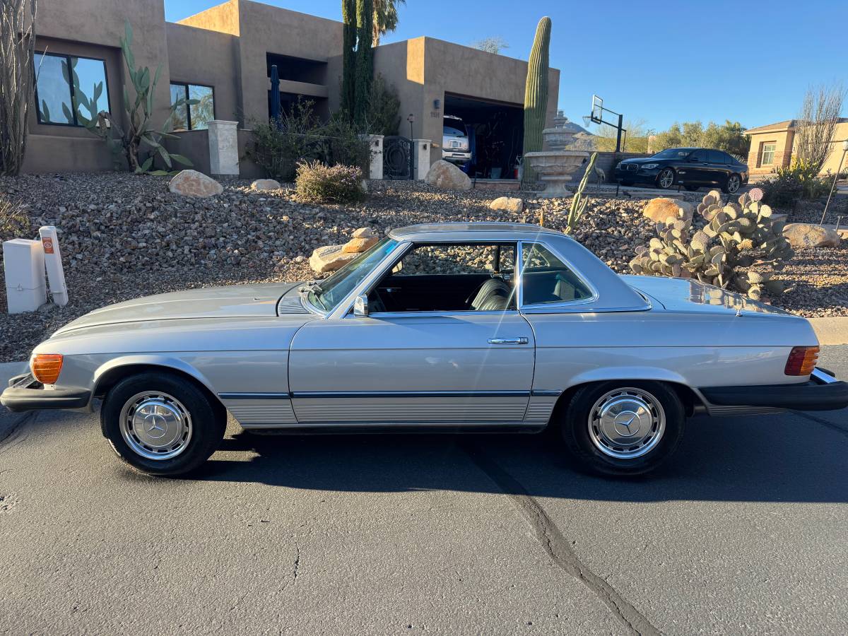Mercesed-450sl-1975-silver-1