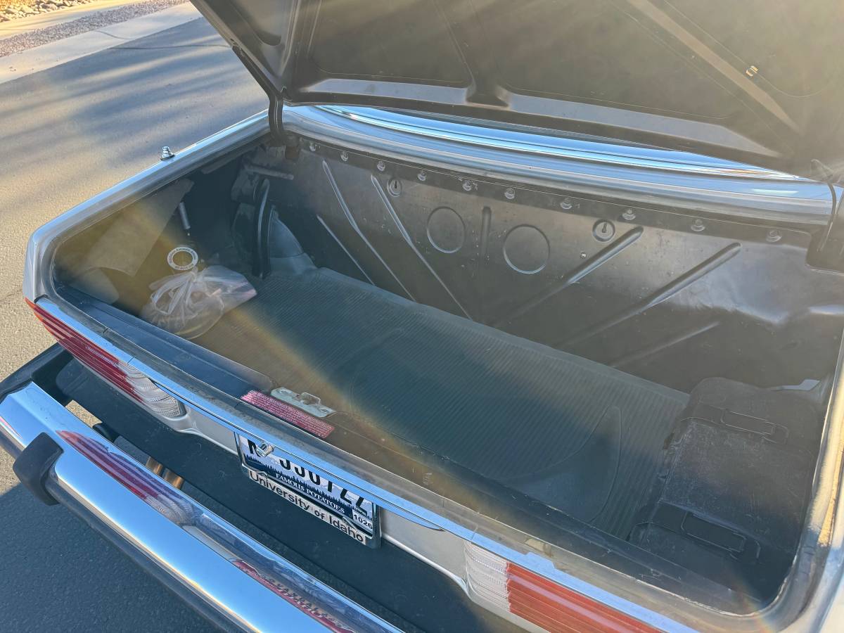 Mercesed-450sl-1975-silver-11