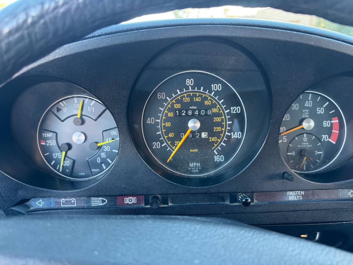 Mercesed-450sl-1975-silver-5