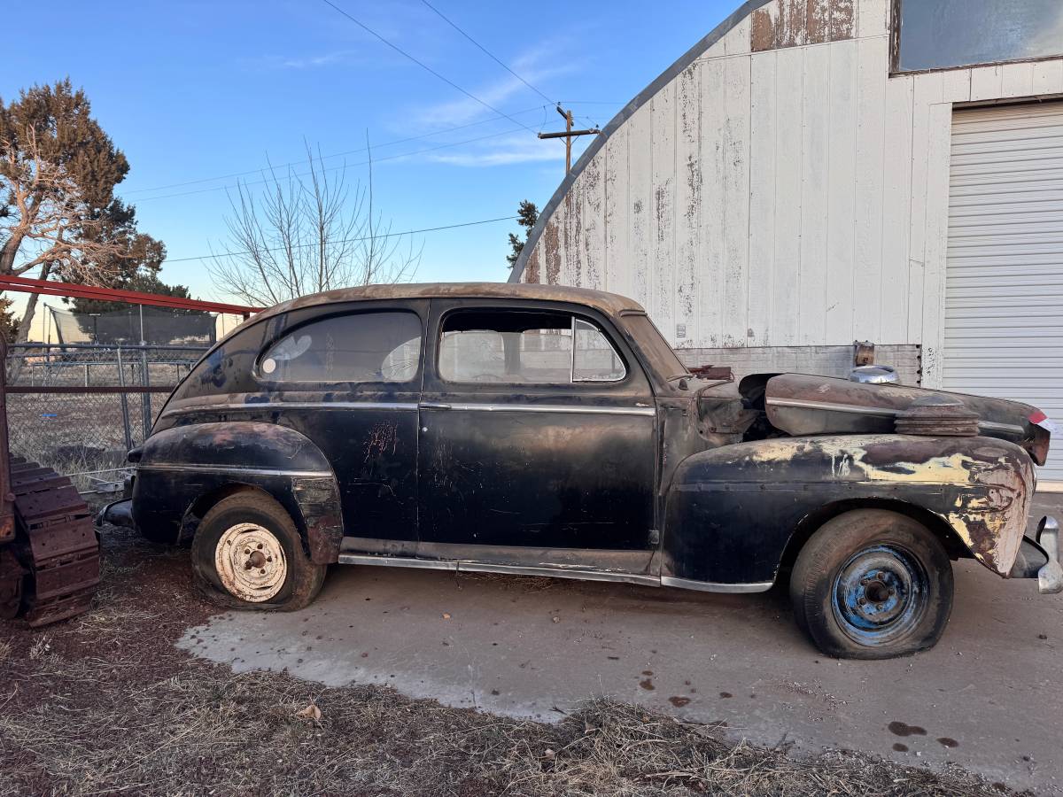 Mercury-1942-black-11