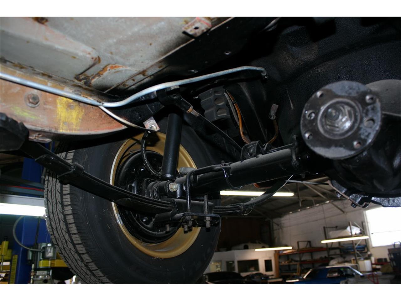 Mercury-Capri-1974-Ontario-Orange-Cream-18