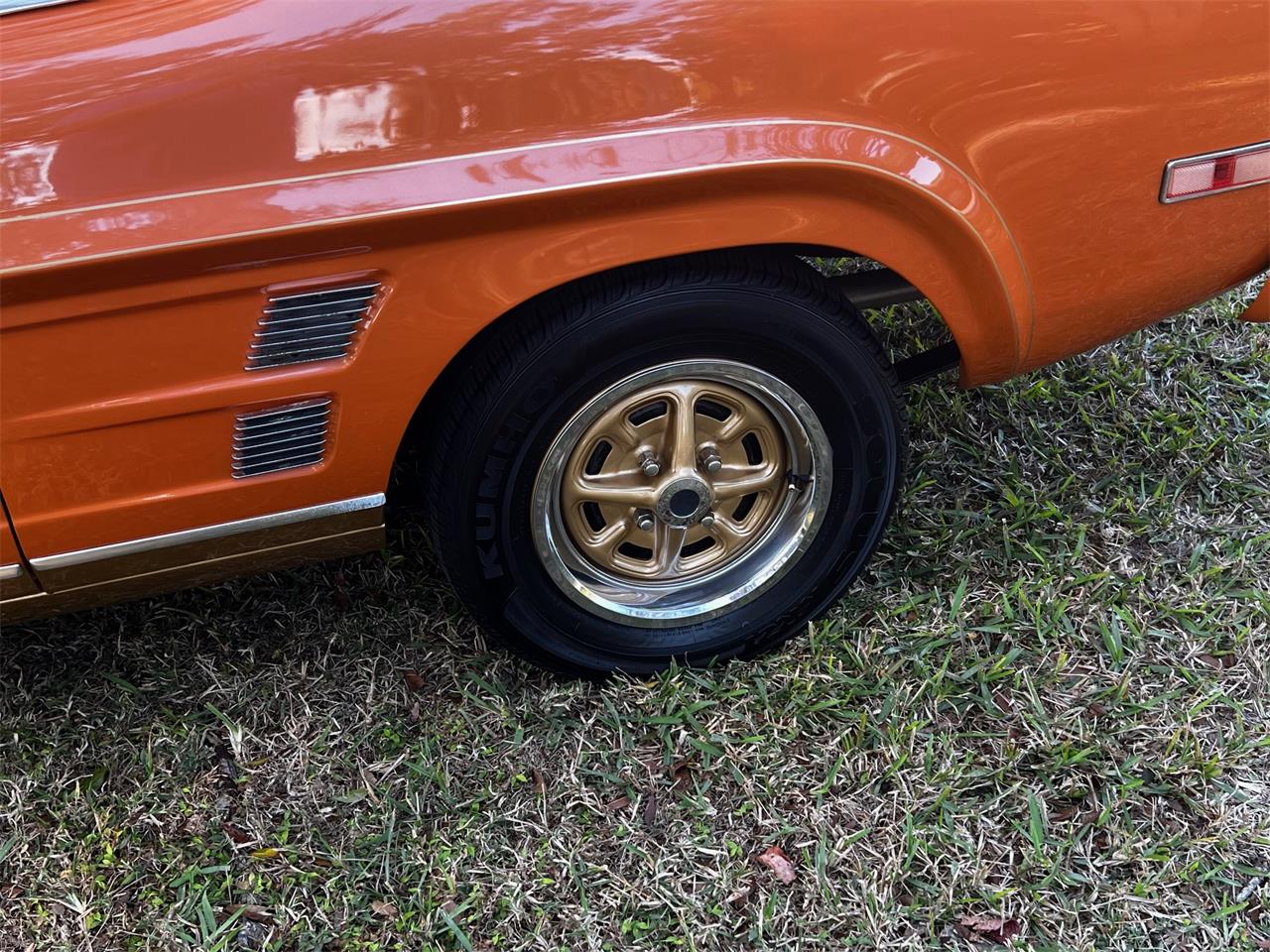Mercury-Capri-1974-Ontario-Orange-Cream-31