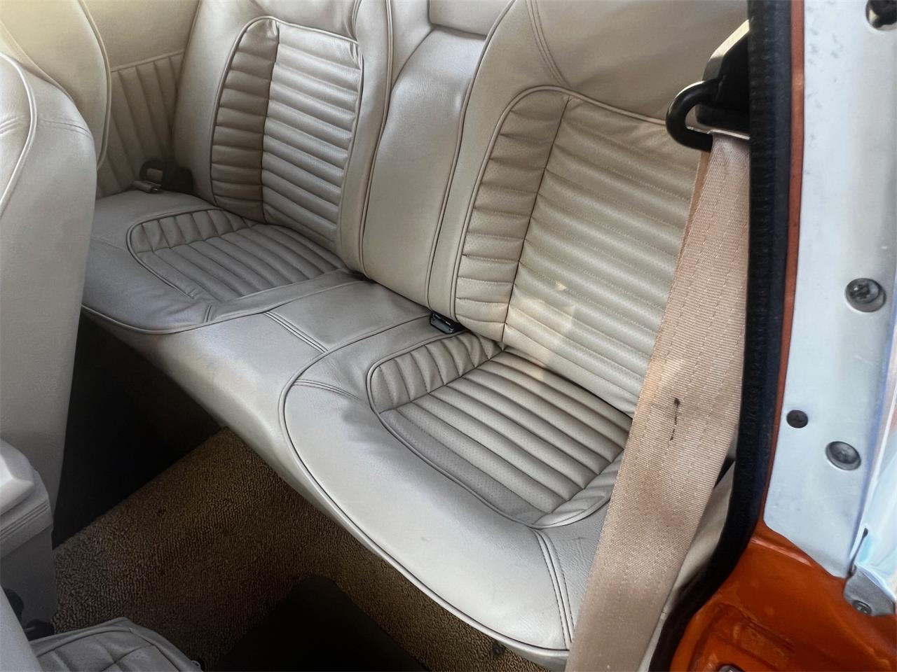 Mercury-Capri-1974-Ontario-Orange-Cream-39