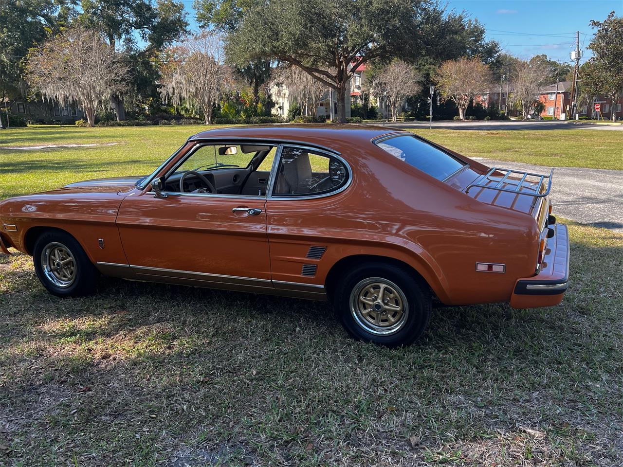 Mercury-Capri-1974-Ontario-Orange-Cream-4