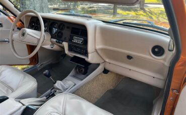 Mercury-Capri-1974-Ontario-Orange-Cream-42