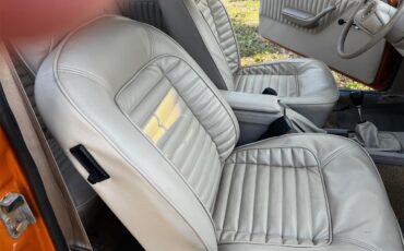 Mercury-Capri-1974-Ontario-Orange-Cream-43