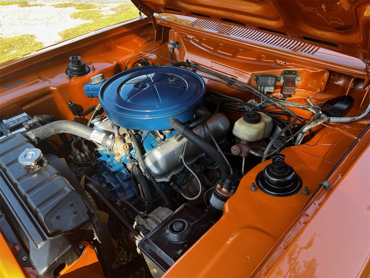 Mercury-Capri-1974-Ontario-Orange-Cream-47