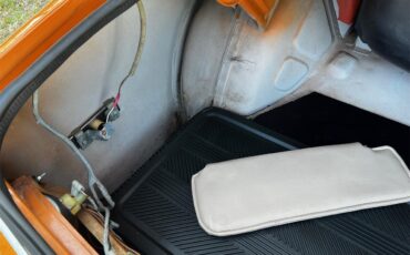 Mercury-Capri-1974-Ontario-Orange-Cream-52