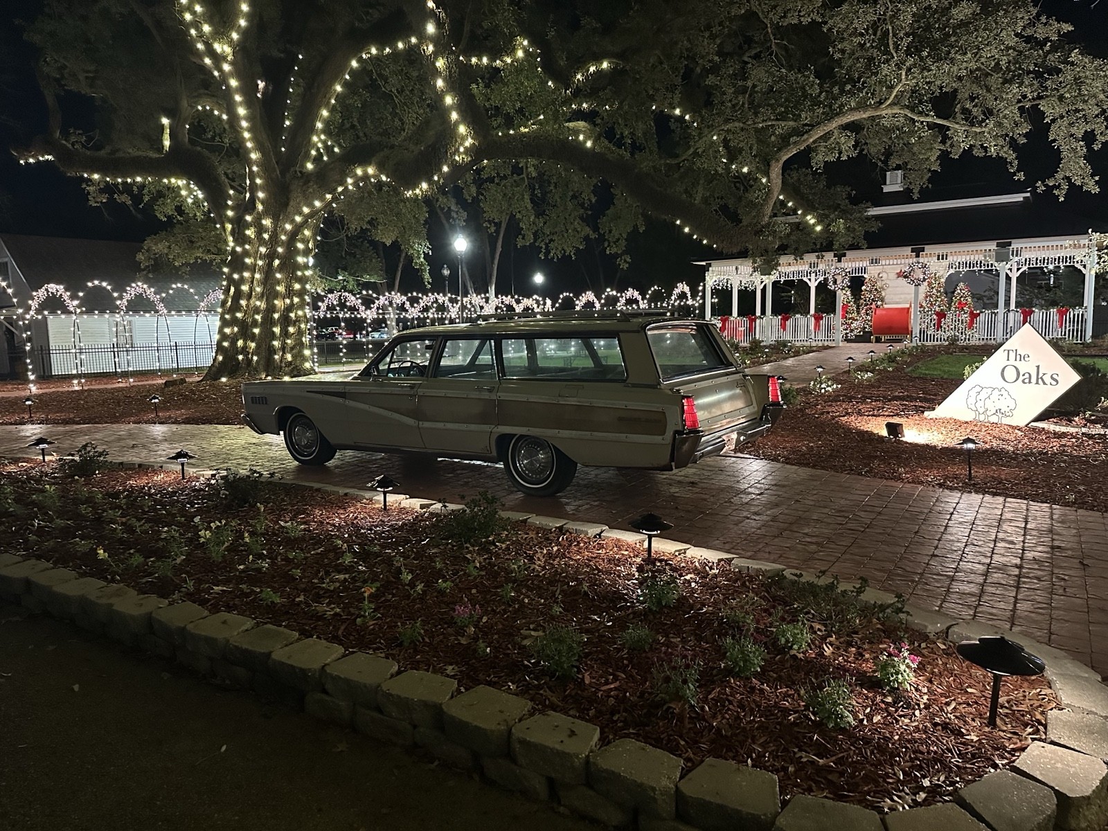 Mercury-Colony-Park-1966-Wagon-7