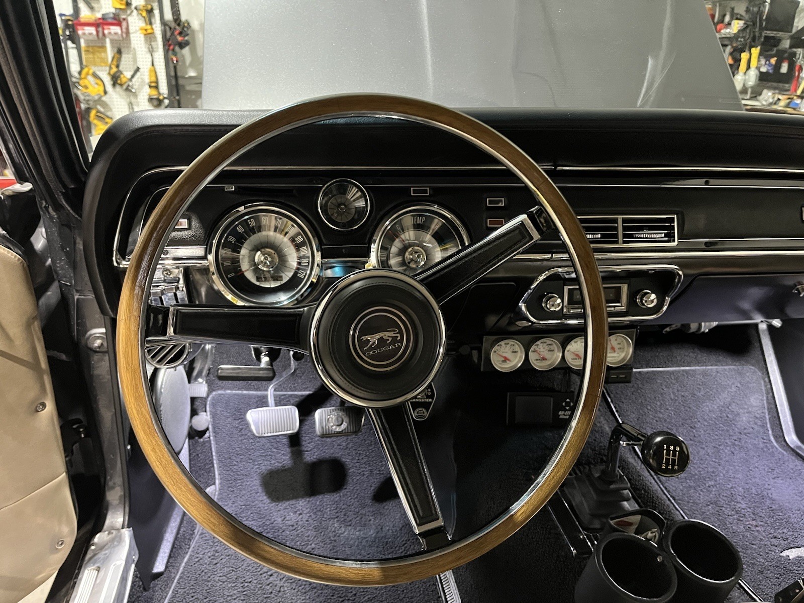 Mercury-Cougar-1967-Coupe-17