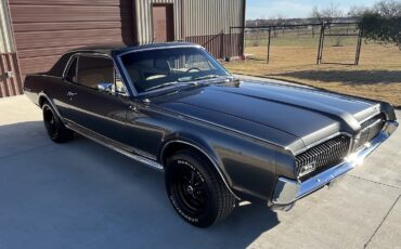 Mercury-Cougar-1967-Coupe-3