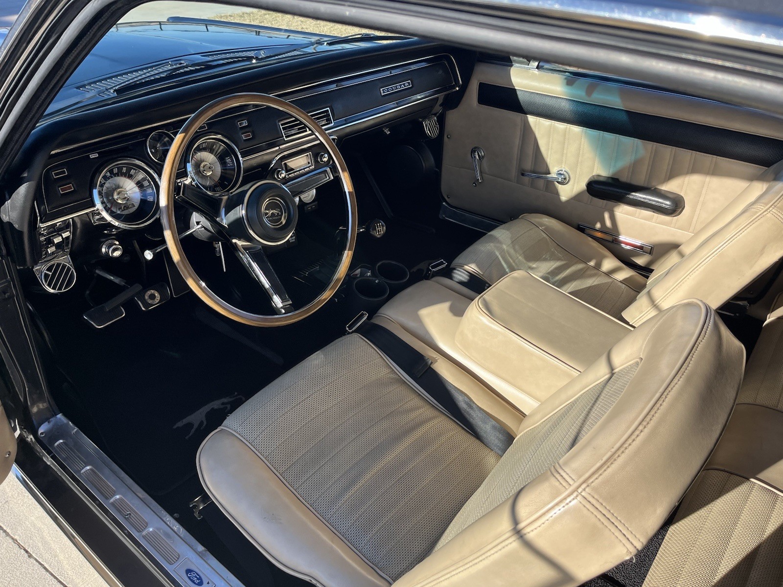 Mercury-Cougar-1967-Coupe-6