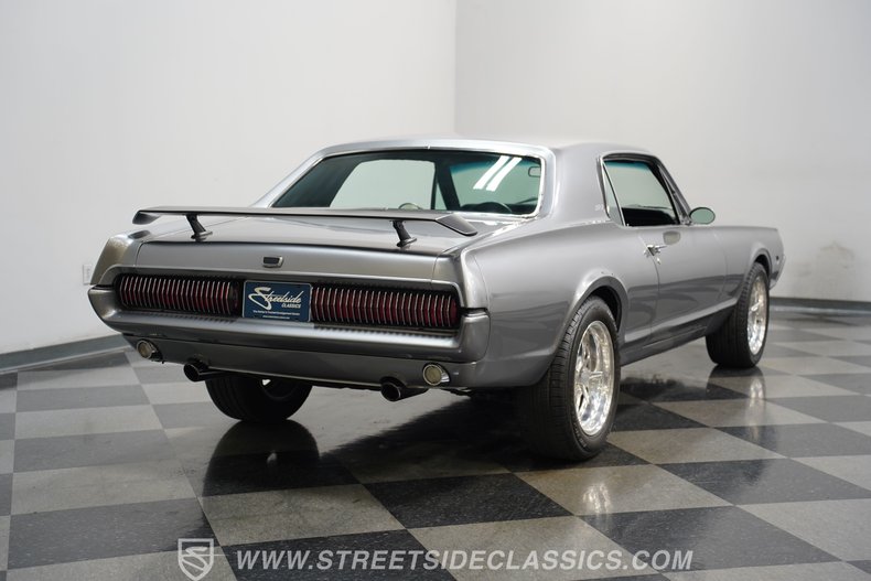 Mercury-Cougar-1968-Silver-Black-10