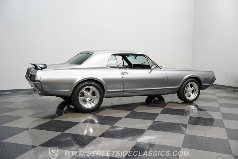 Mercury-Cougar-1968-Silver-Black-12