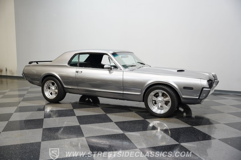 Mercury-Cougar-1968-Silver-Black-14