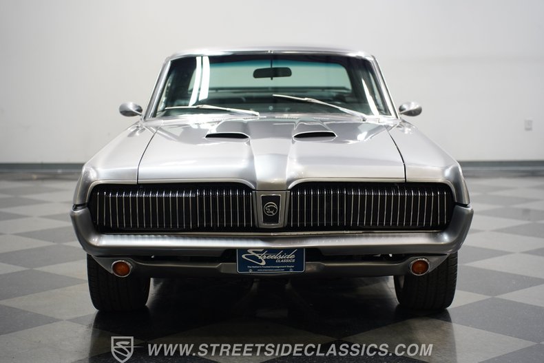 Mercury-Cougar-1968-Silver-Black-16