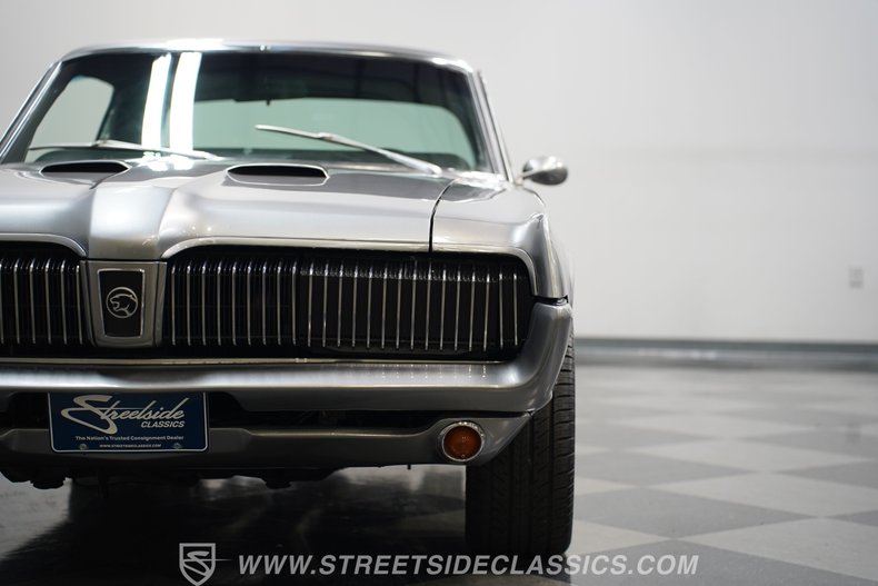 Mercury-Cougar-1968-Silver-Black-18