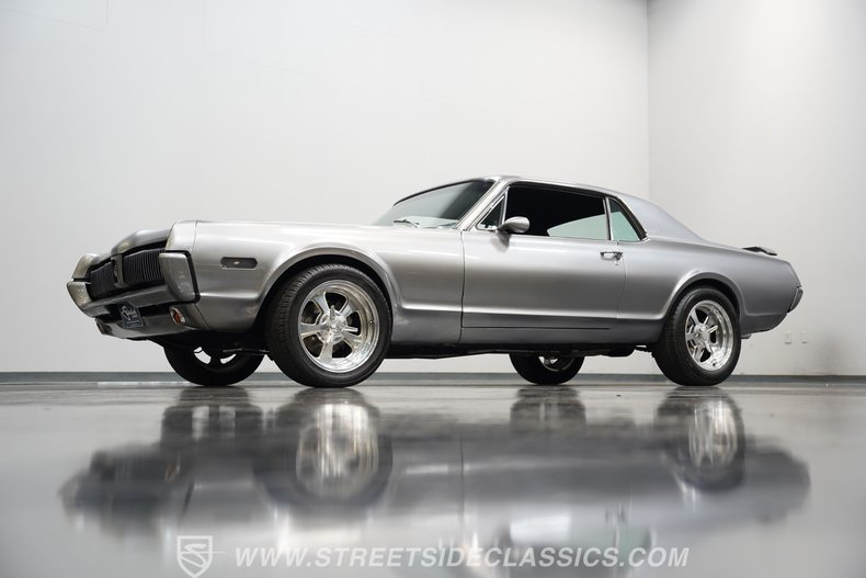 Mercury-Cougar-1968-Silver-Black-19