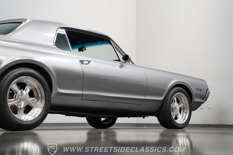 Mercury-Cougar-1968-Silver-Black-26