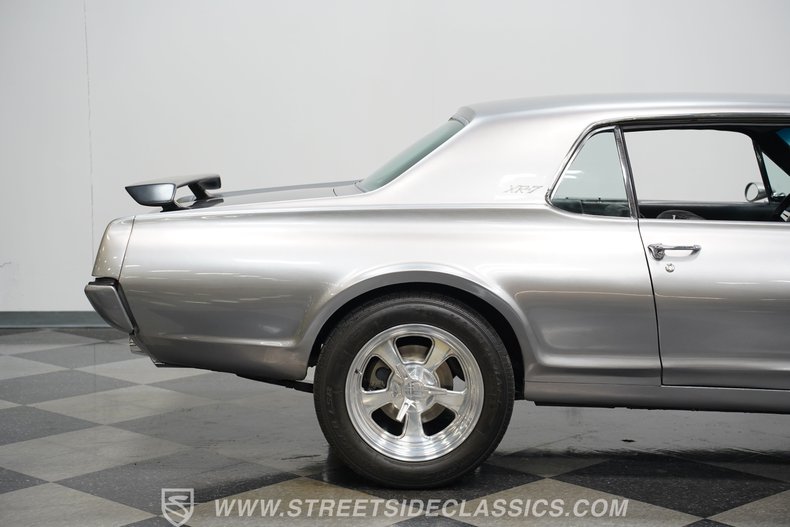 Mercury-Cougar-1968-Silver-Black-27