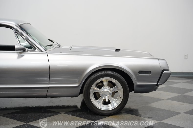 Mercury-Cougar-1968-Silver-Black-28