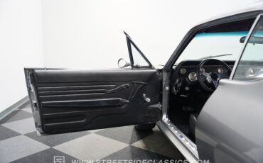 Mercury-Cougar-1968-Silver-Black-32