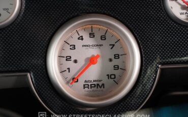 Mercury-Cougar-1968-Silver-Black-38