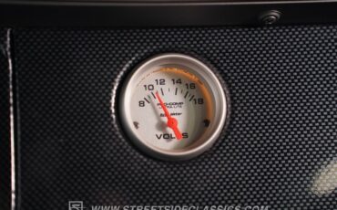 Mercury-Cougar-1968-Silver-Black-42