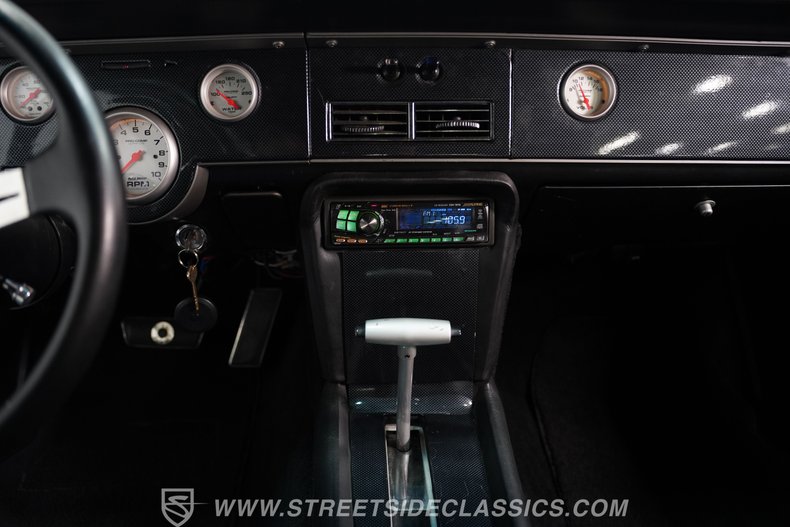 Mercury-Cougar-1968-Silver-Black-44