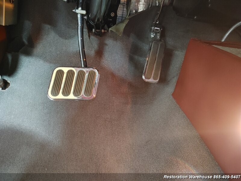 Mercury-Coupe-1948-23