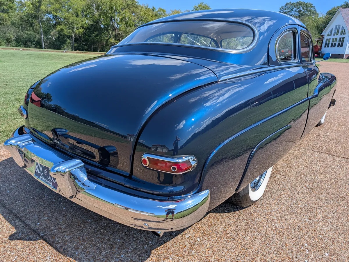 Mercury-Custom-1950-Dark-Metallic-Blue-Tan-Leather-Hydes-13