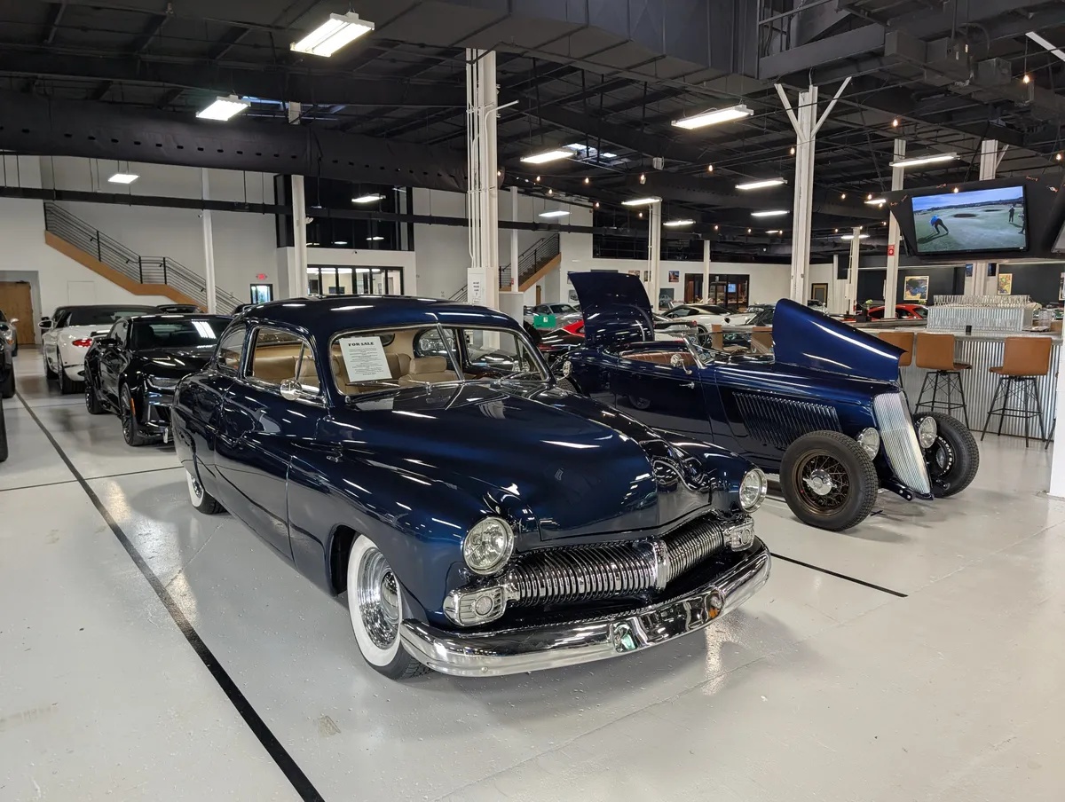 Mercury-Custom-1950-Dark-Metallic-Blue-Tan-Leather-Hydes-16