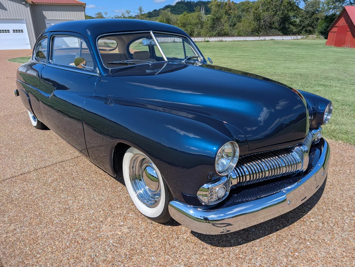 Mercury-Custom-1950-Dark-Metallic-Blue-Tan-Leather-Hydes-3