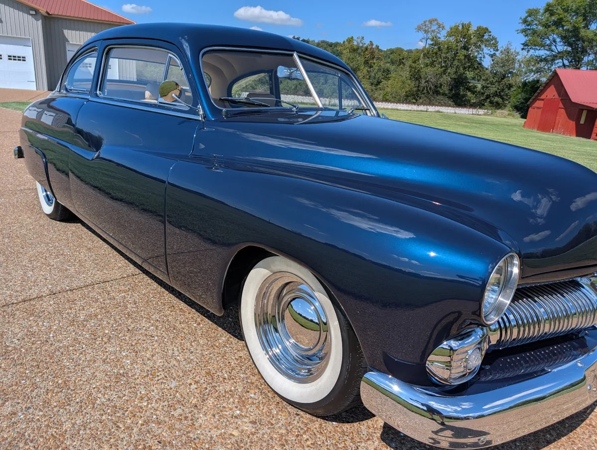 Mercury-Custom-1950-Dark-Metallic-Blue-Tan-Leather-Hydes-4
