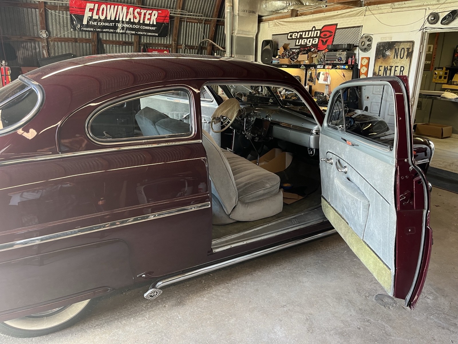 Mercury-Eight-1949-12