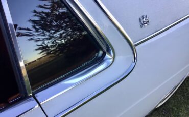 Mercury-Marquis-1977-White-Burgundy-5