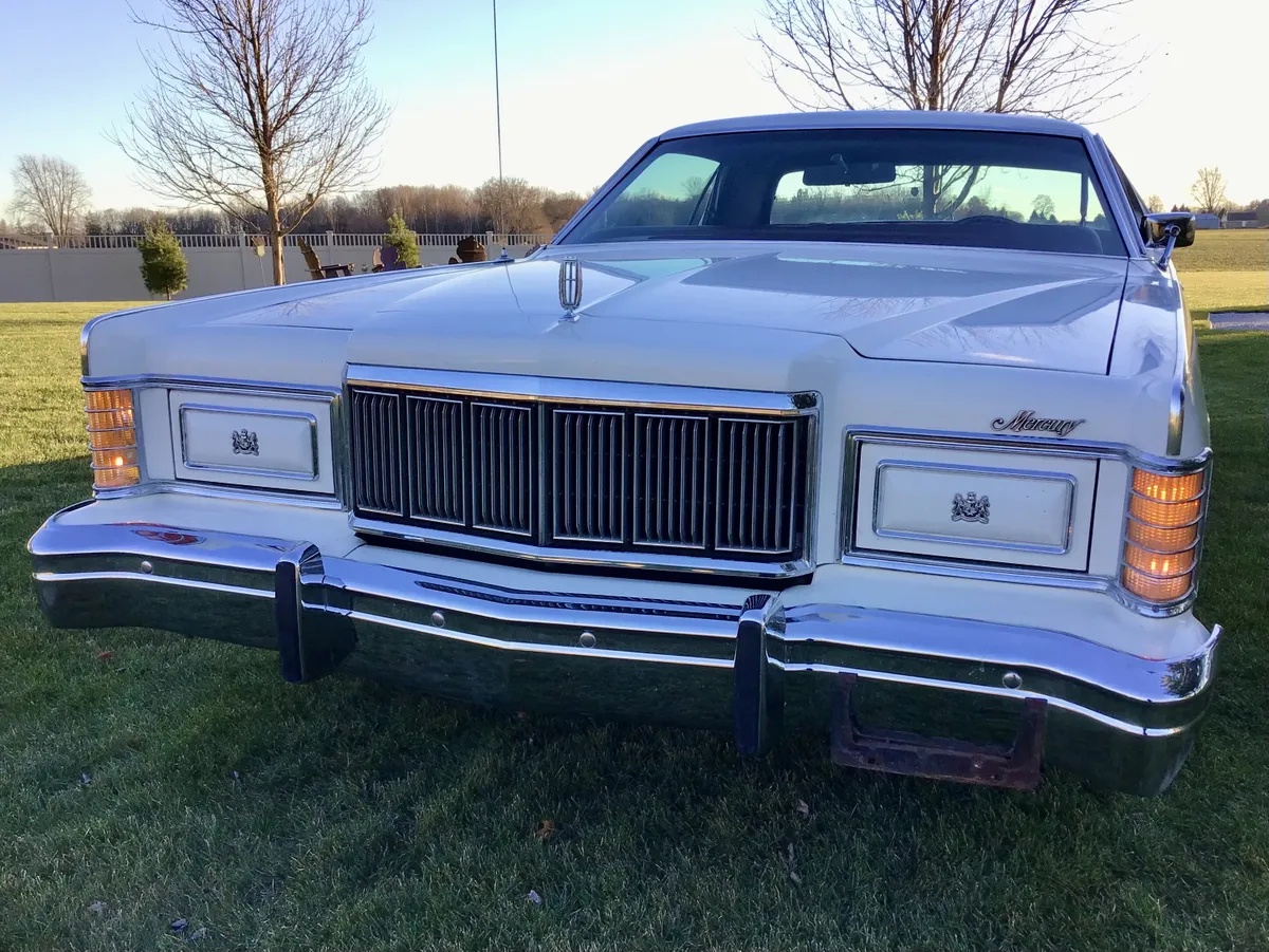 Mercury-Marquis-1977-White-Burgundy-6