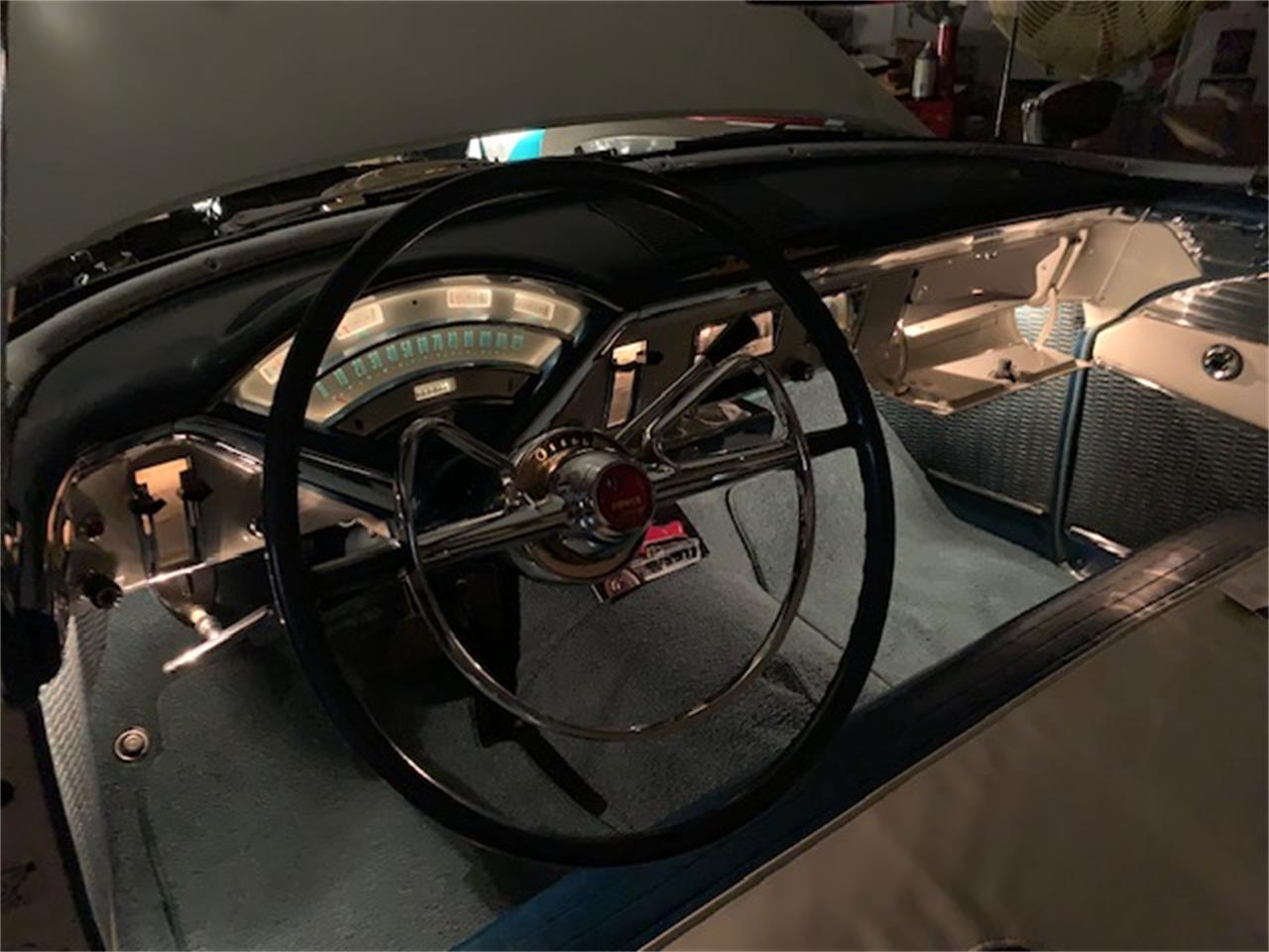 Mercury-Montclair-1955-Alaska-WhiteBlue-BlueWhite-3