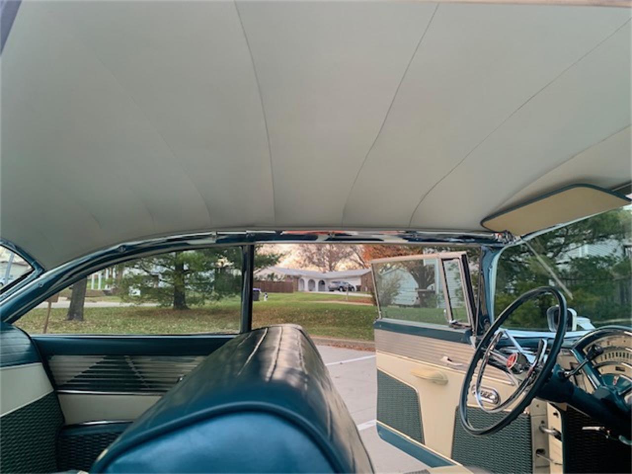 Mercury-Montclair-1955-Alaska-WhiteBlue-BlueWhite-47