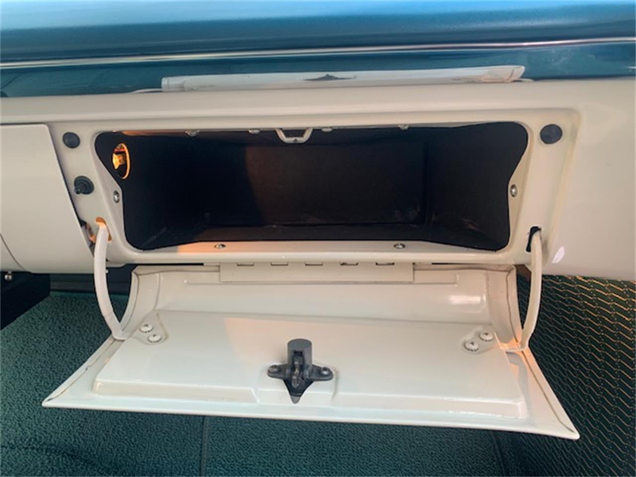 Mercury-Montclair-1955-Alaska-WhiteBlue-BlueWhite-6