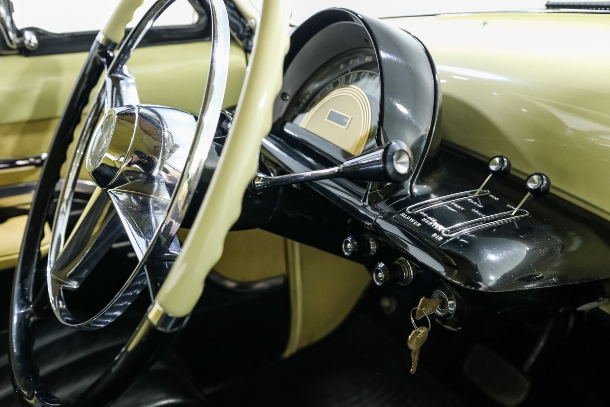 Mercury-Monterey-1953-Coupe-25