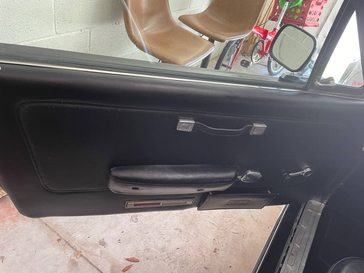 Mercury-cougar-1968-black-7